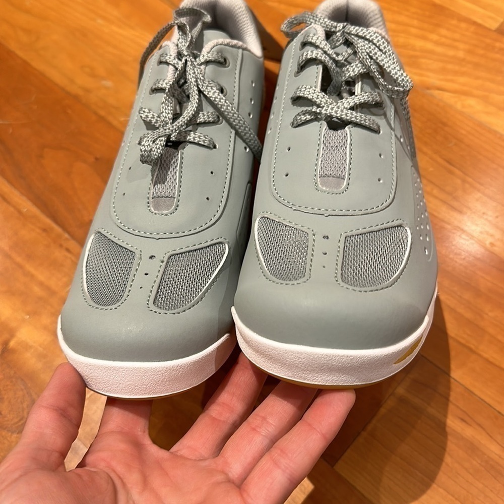 Garneau Urban Cycling Shoes Women’s 10 - Picture 5 of 9